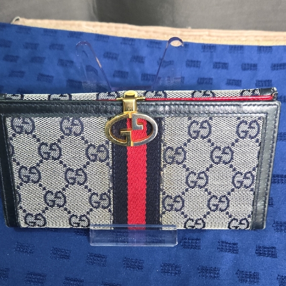 Gucci Blue and Red Wallet - Picture 1 of 16
